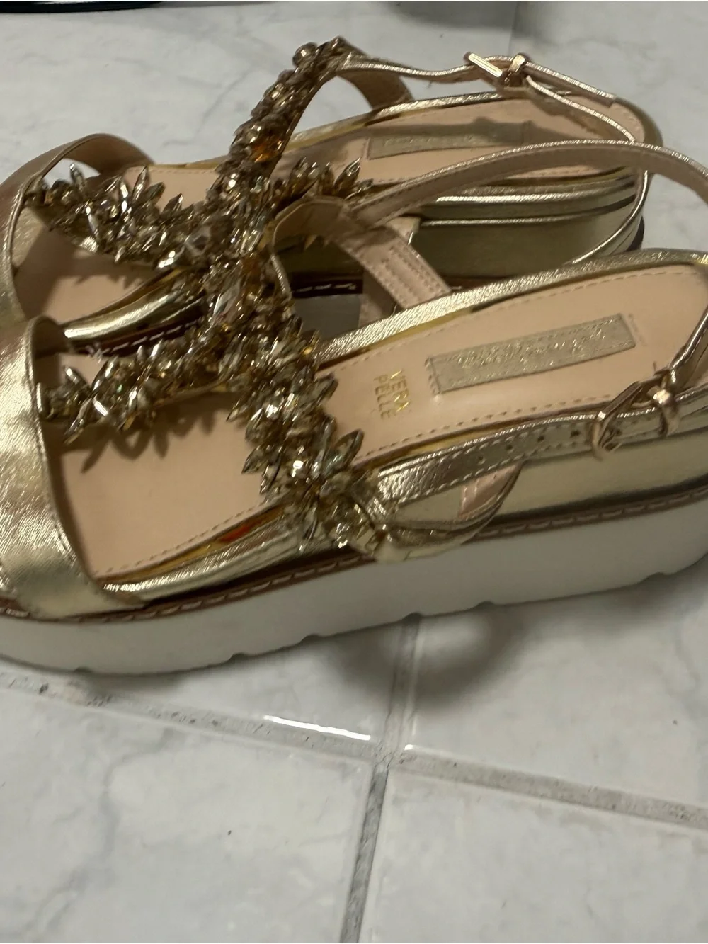 Vera Pelle Metallic Rhinestone Gold Jeweled T-Strap Sandals Wedge Shoes size 9